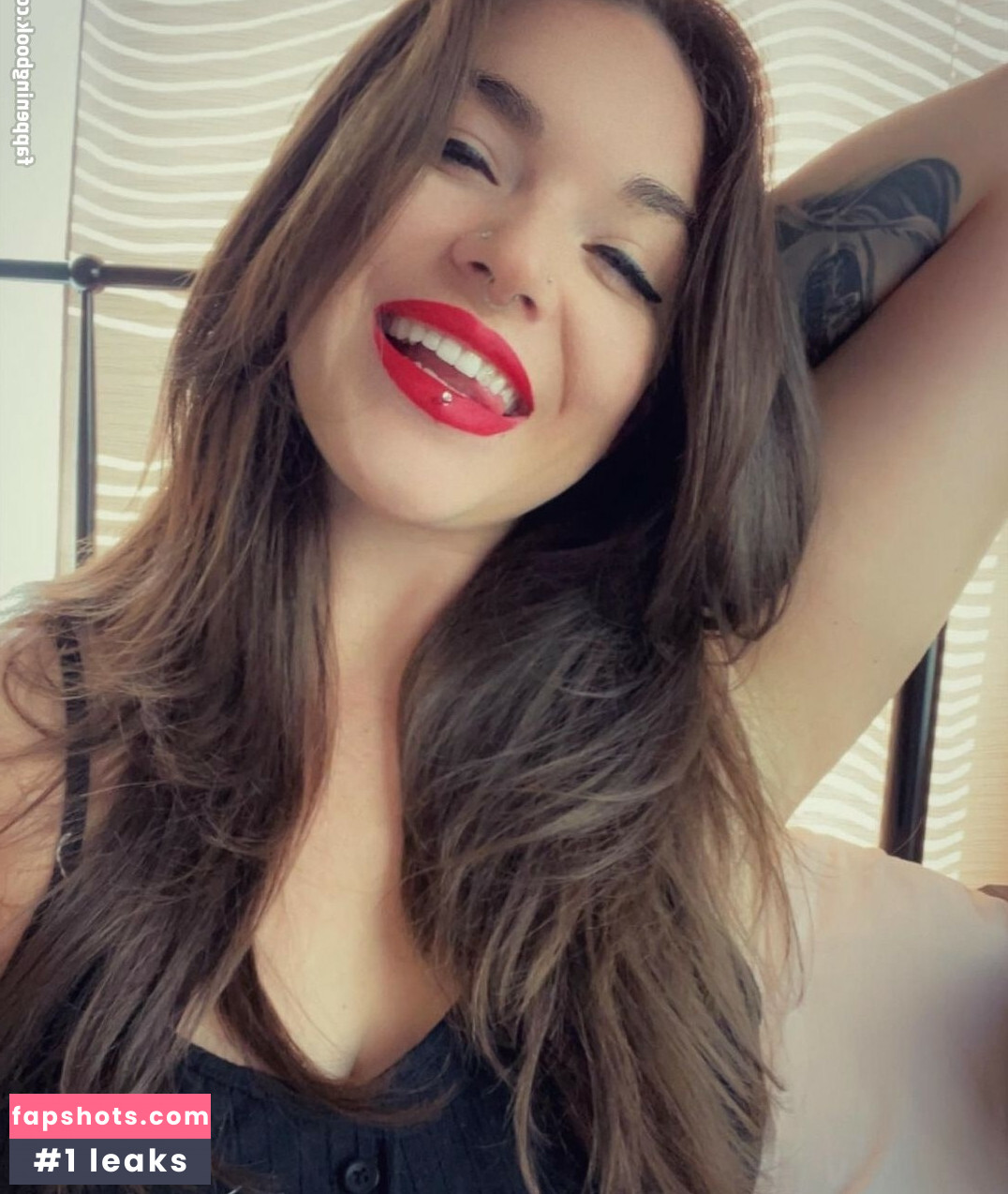 JonniJ gallery photo #7