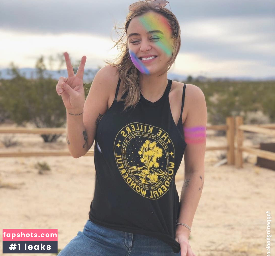 Jordan Hinson gallery photo #23