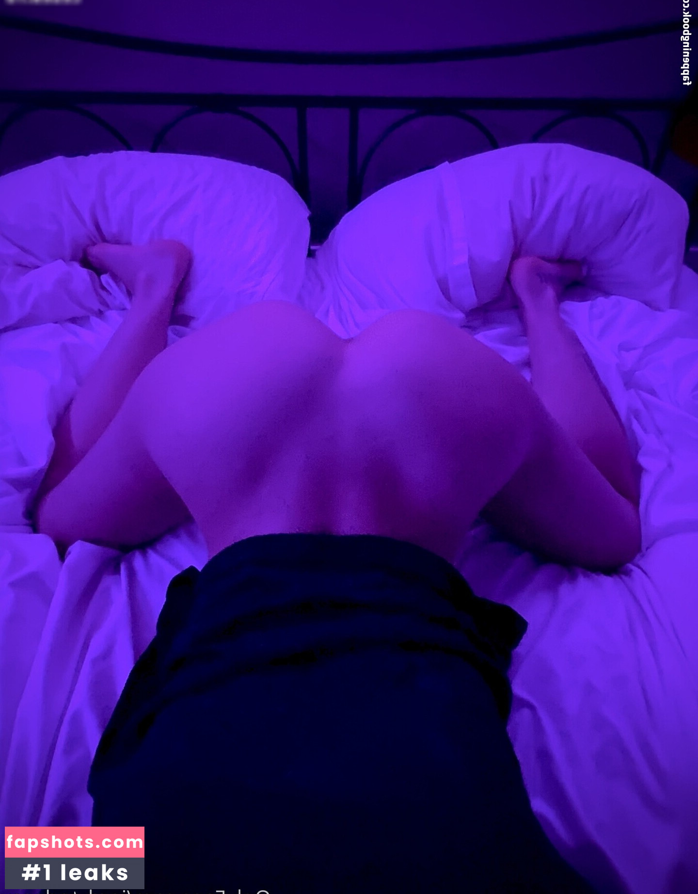 Jordan Todosey gallery photo #8