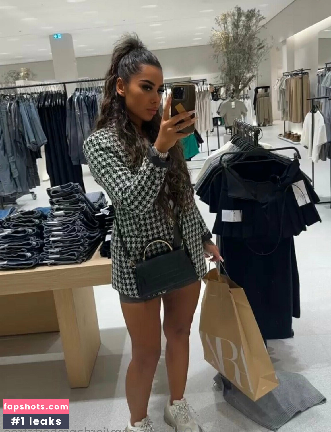 jordanrobertsfree gallery photo #5