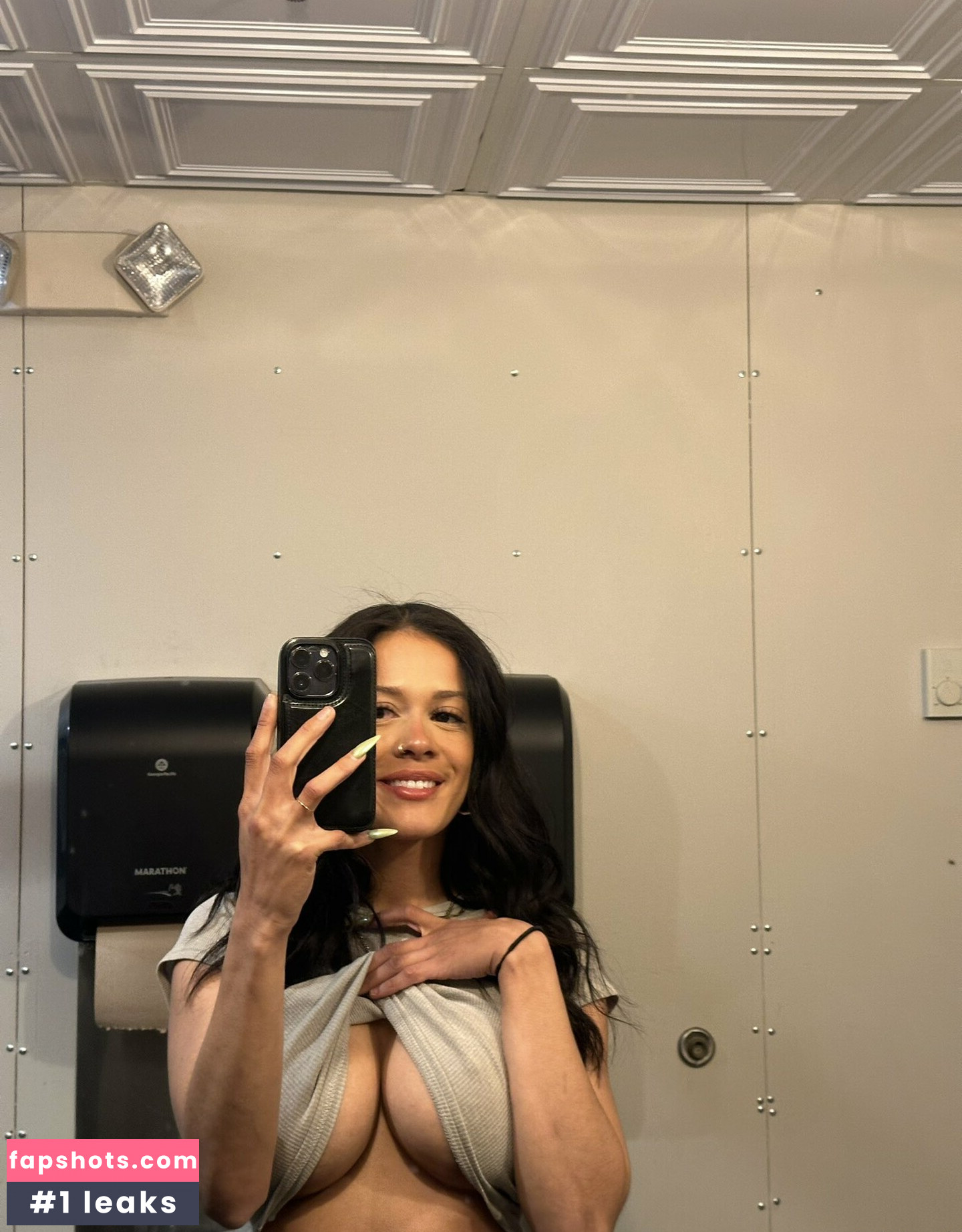 Jordygroesch Nude Leaks OnlyFans Photos #26 - LeakJerk