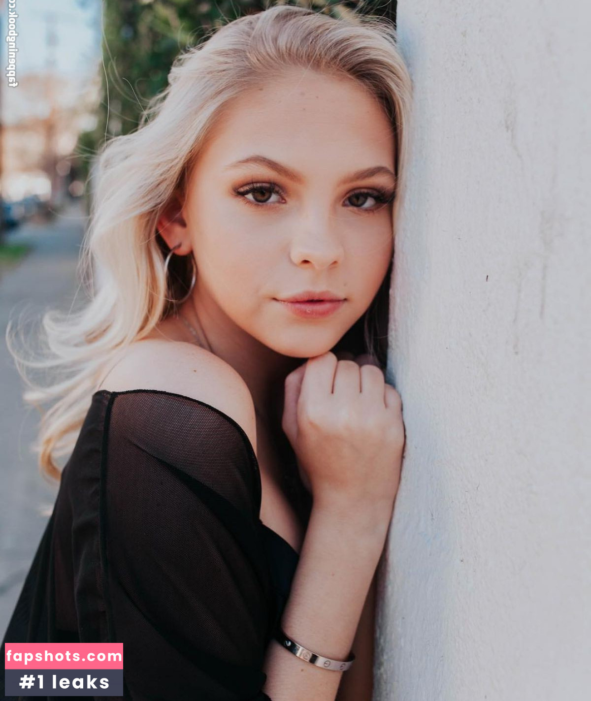 Jordyn Jones gallery photo #1355