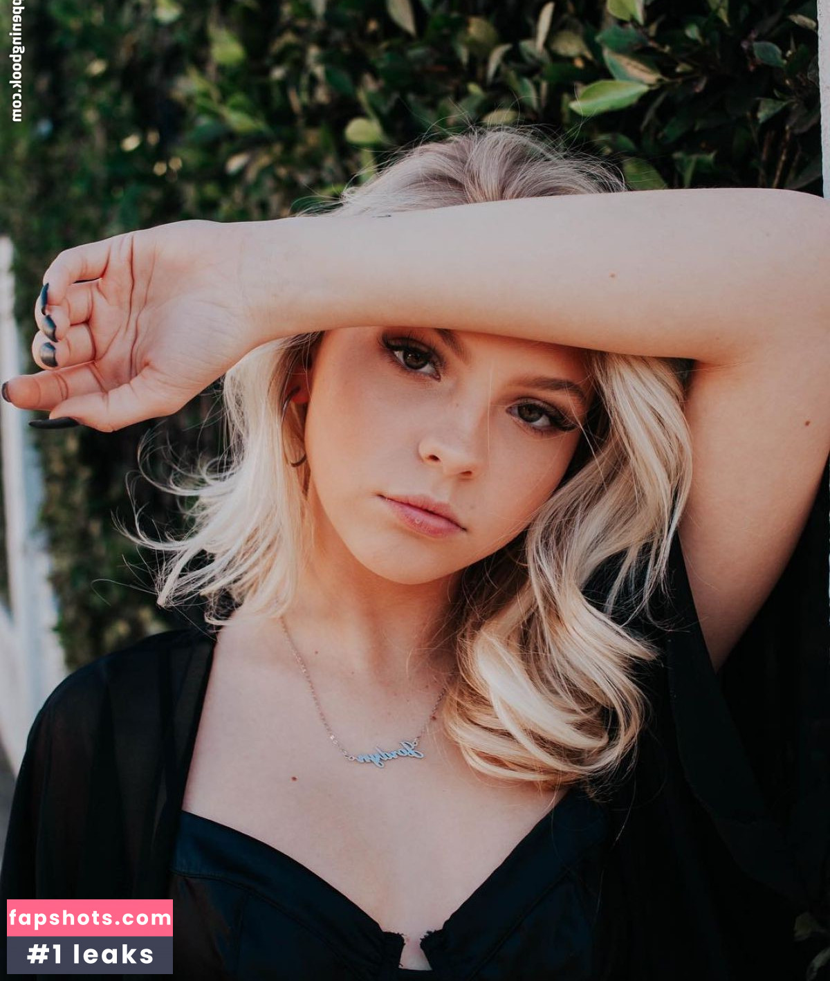 Jordyn Jones gallery photo #1357