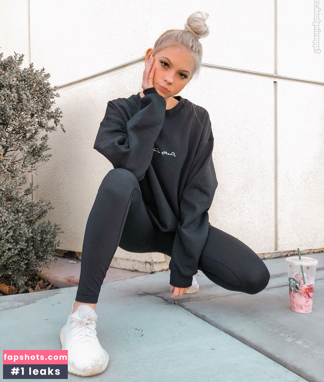 Jordyn Jones gallery photo #1358