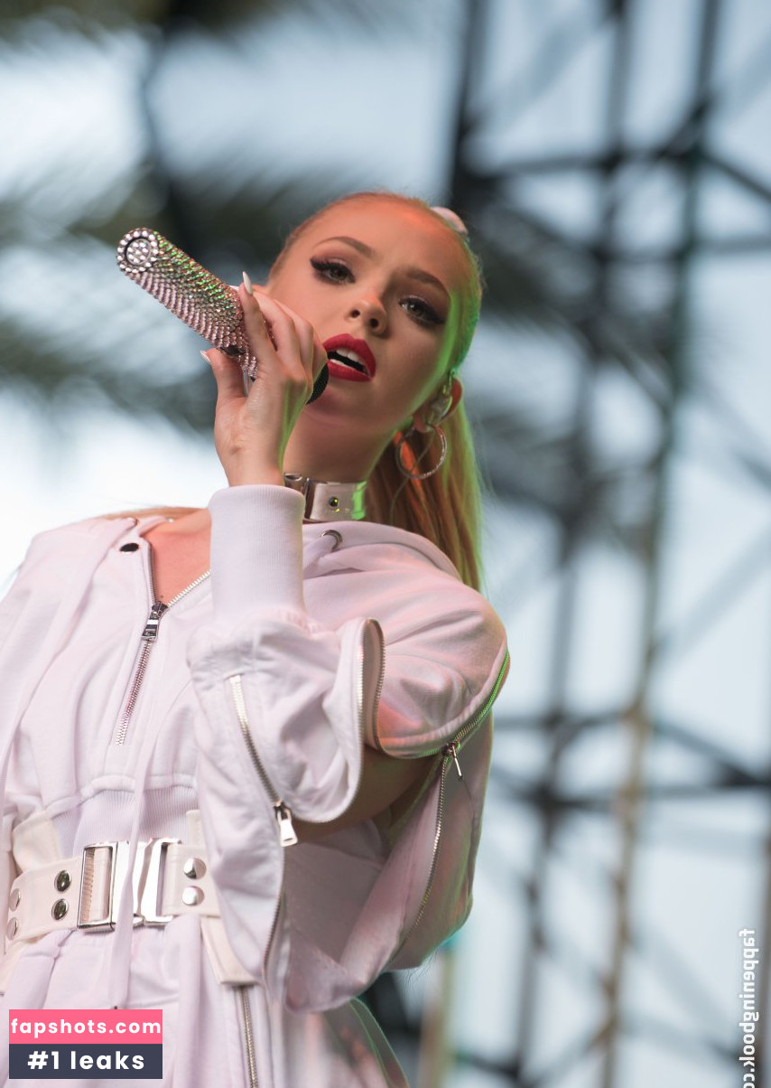 Jordyn Jones gallery photo #1377