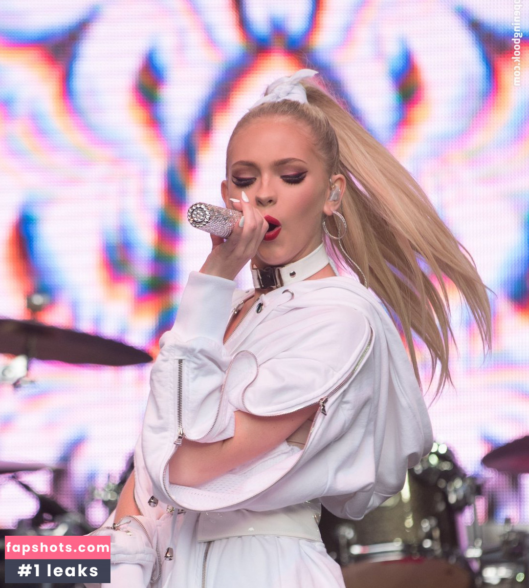 Jordyn Jones gallery photo #1378