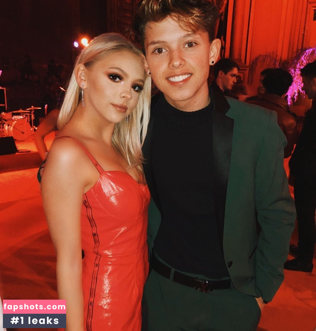 Jordyn Jones gallery photo #1431