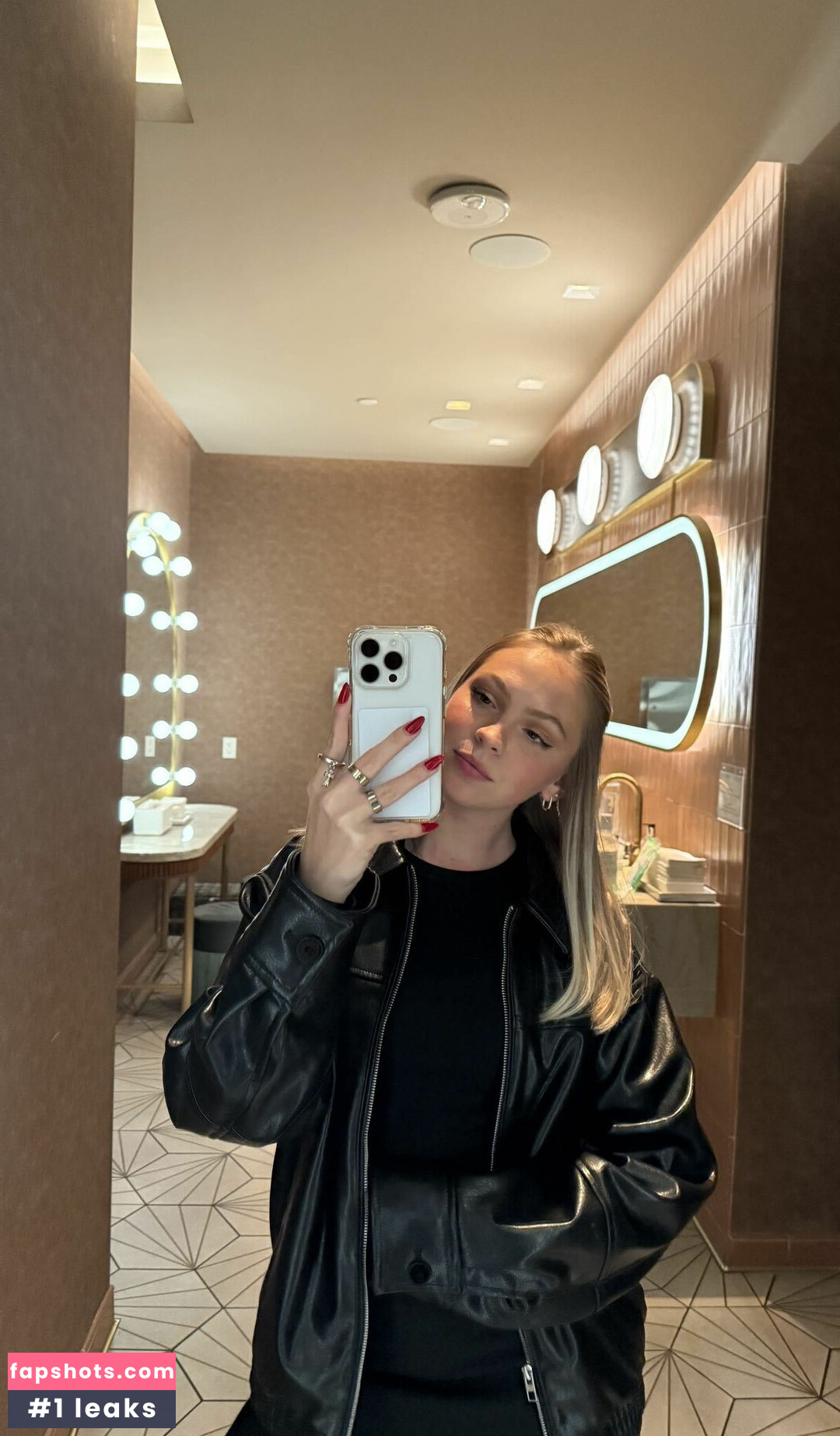 Jordyn Jones gallery photo #191