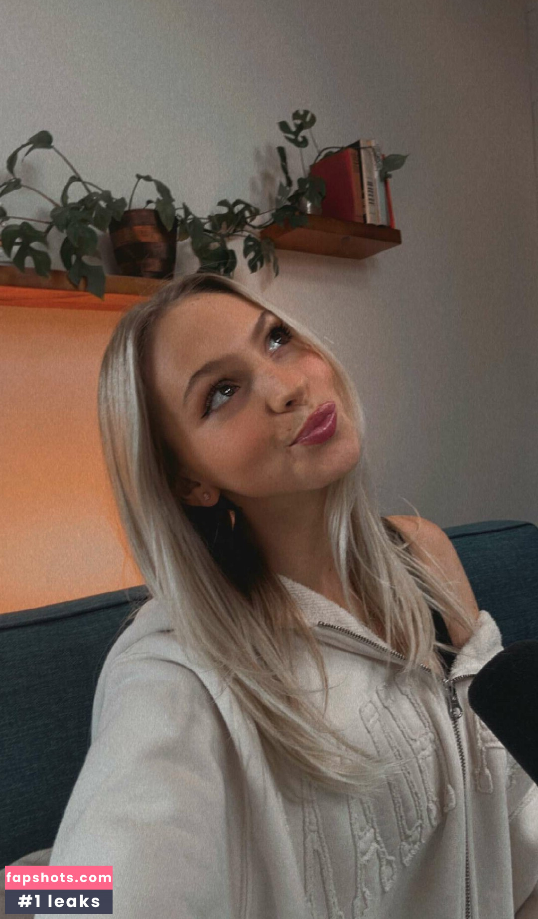 Jordyn Jones gallery photo #284