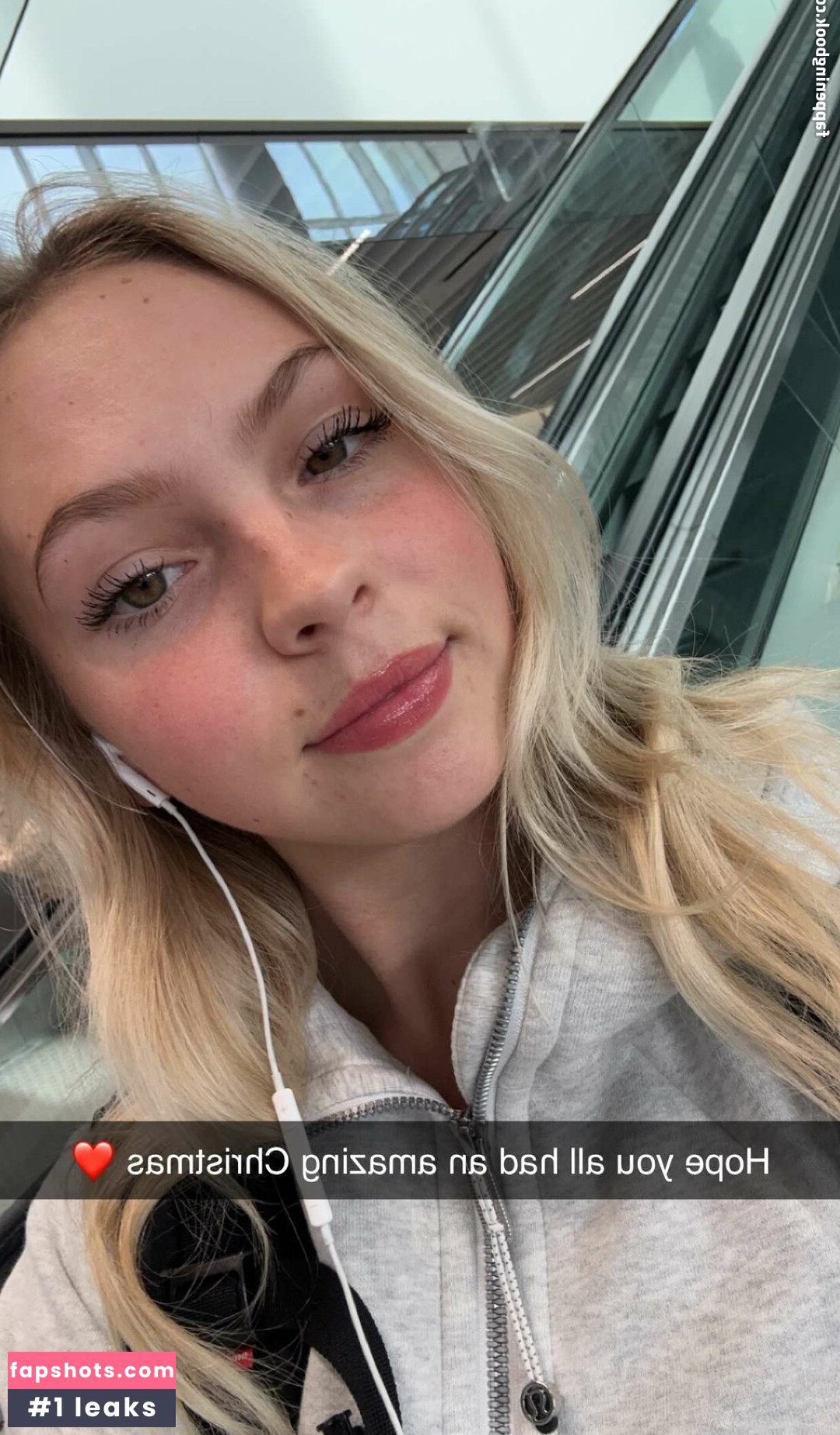 Jordyn Jones gallery photo #290