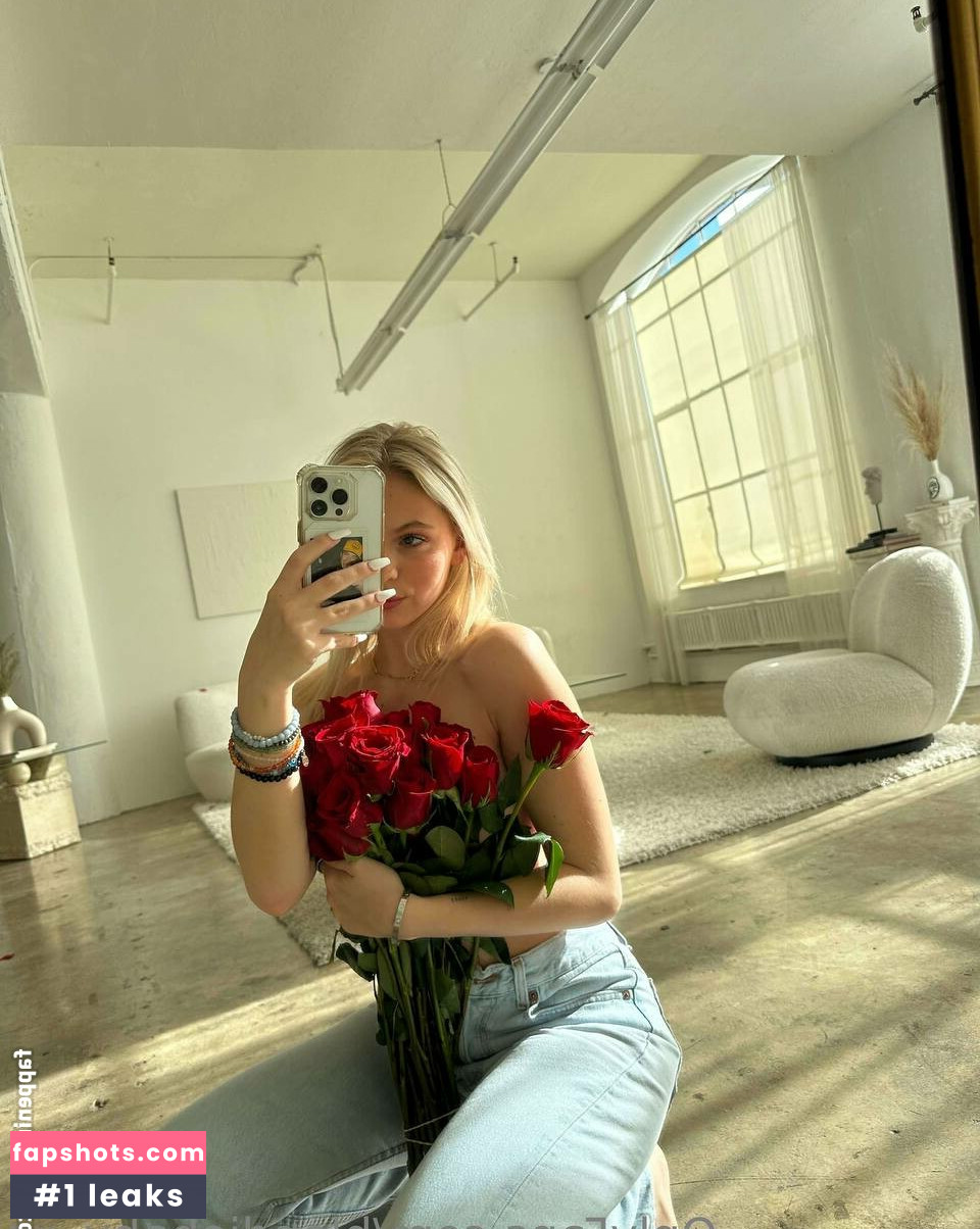 Jordyn Jones gallery photo #444