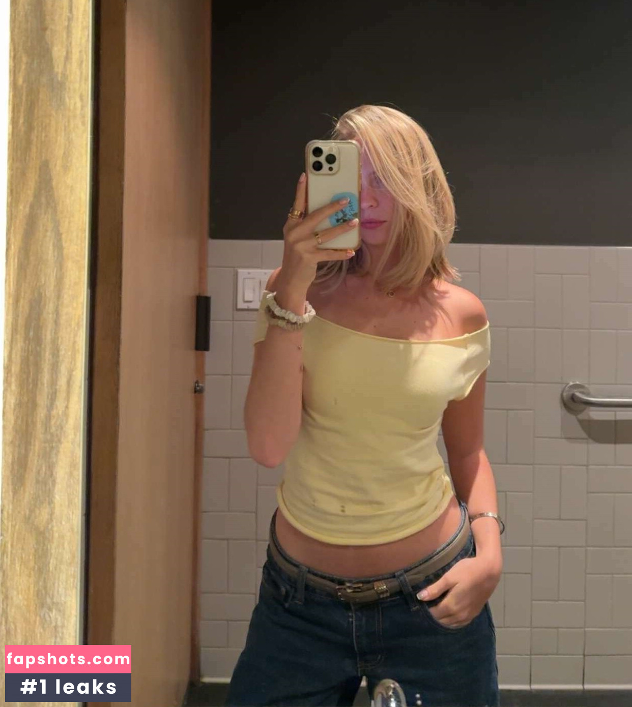 Jordyn Jones gallery photo #6