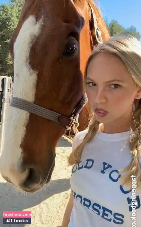 Jordyn Jones nude babe gallery