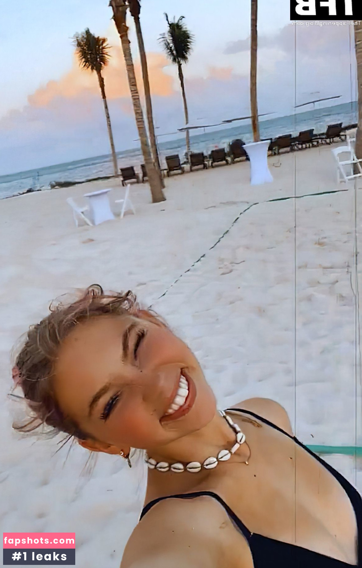 Jordyn Jones gallery photo #939