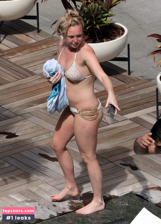 Jorgie Porter gallery photo #178