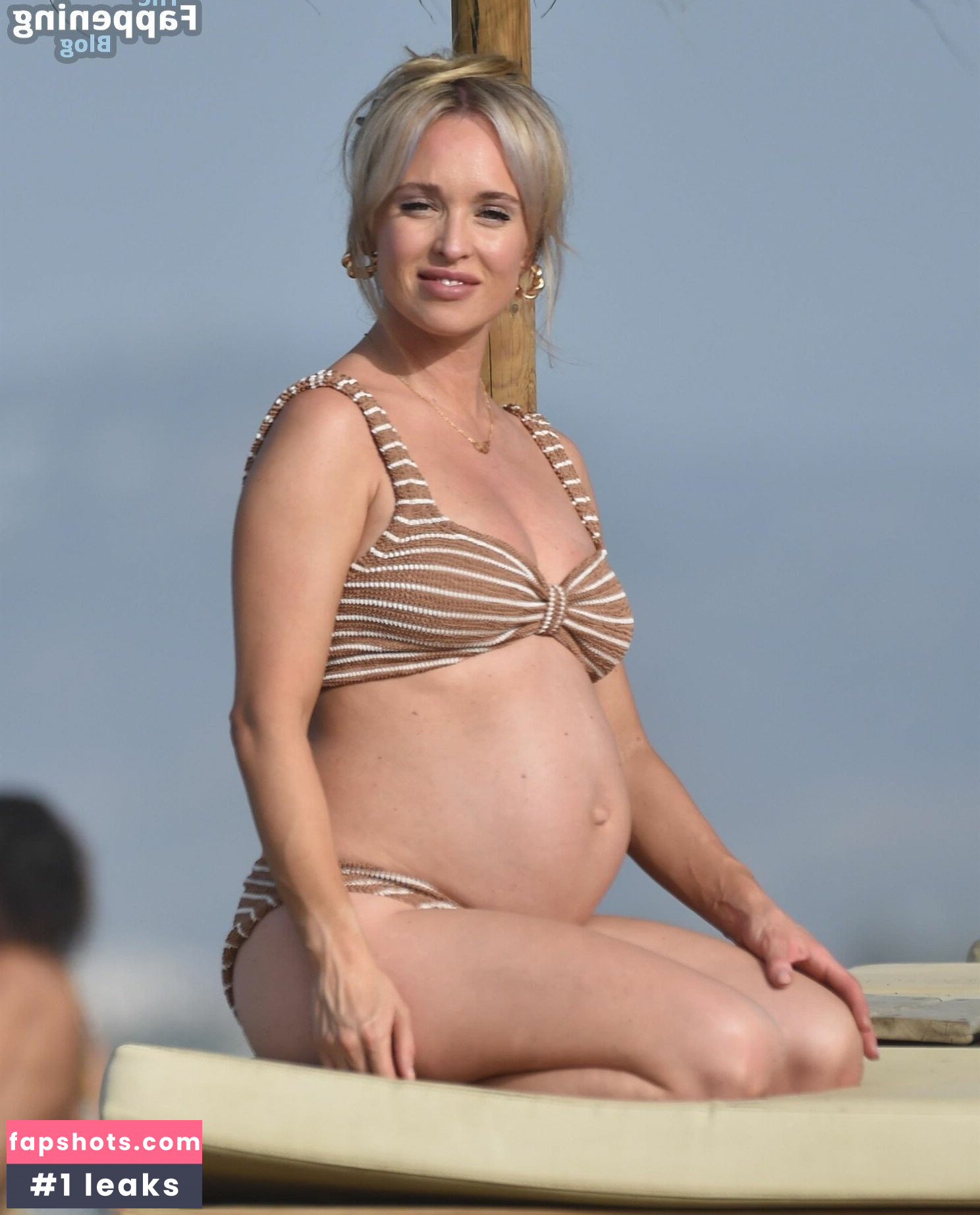 Jorgie Porter gallery photo #35