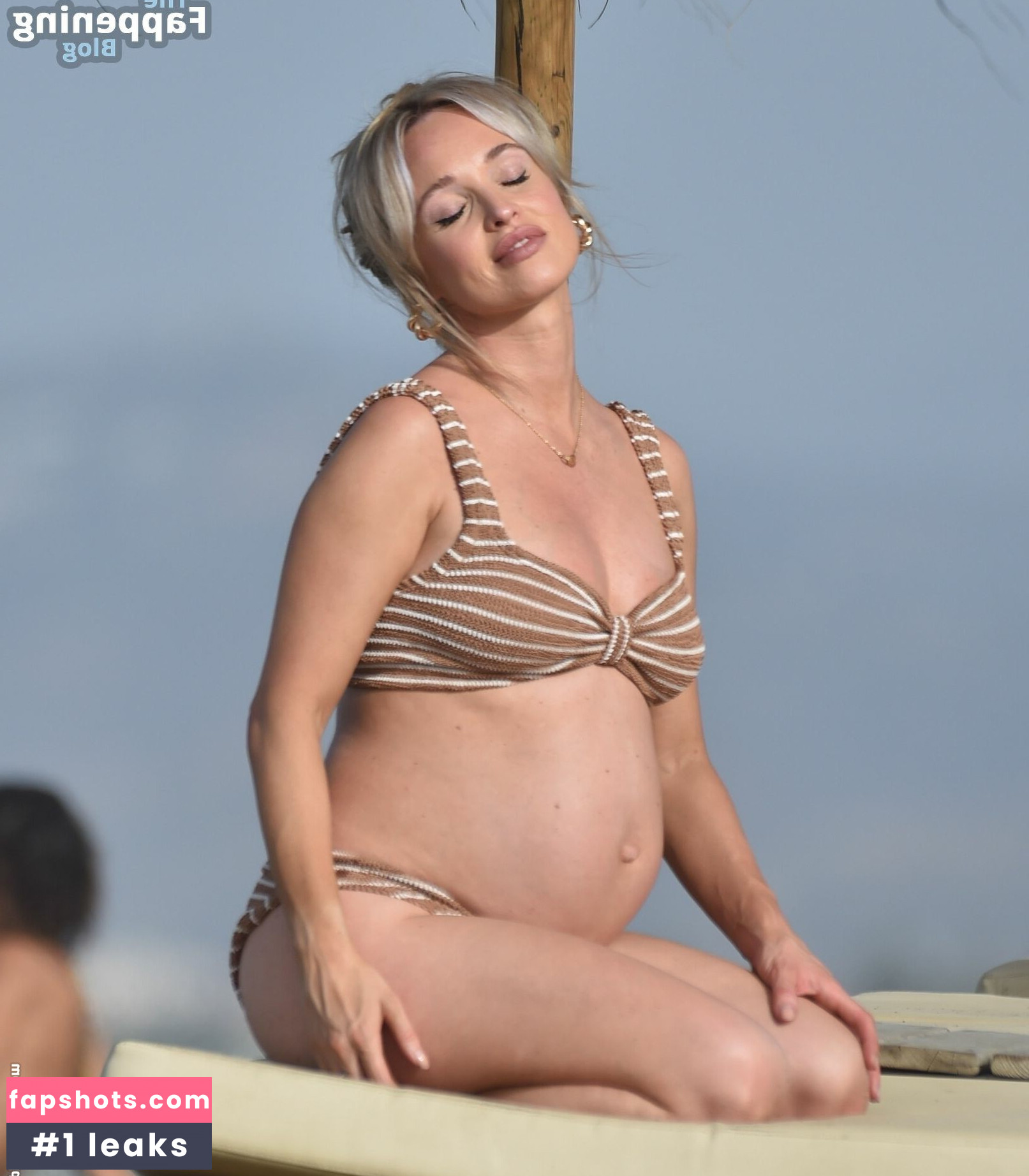 Jorgie Porter gallery photo #36