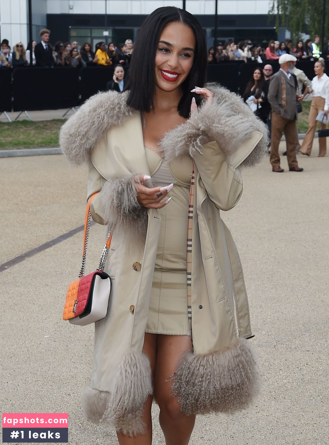 Jorja Smith gallery photo #103