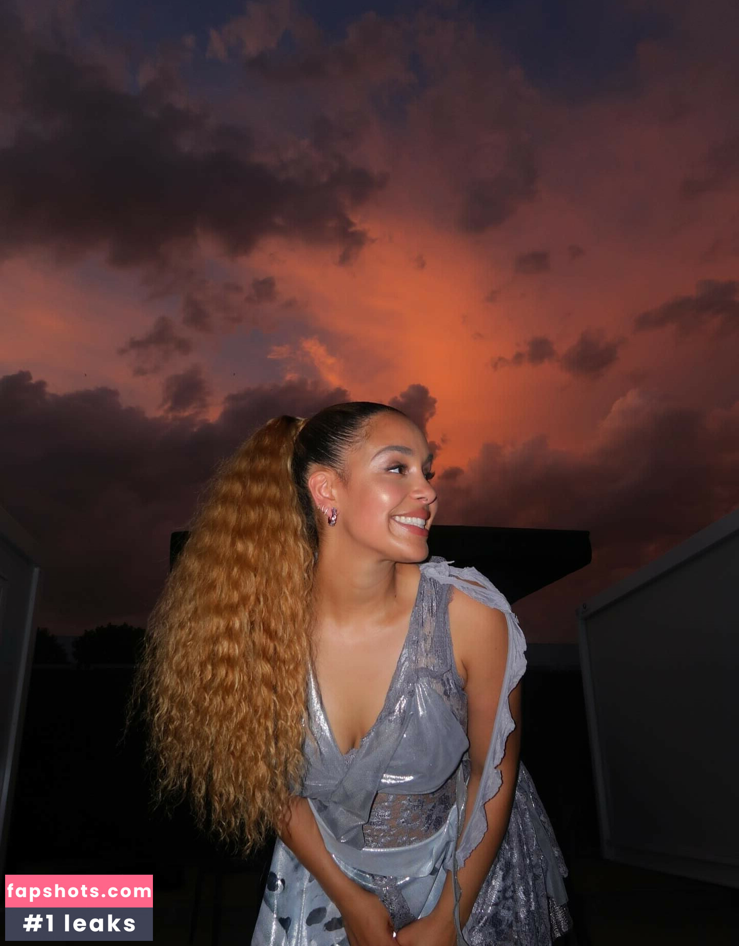 Jorja Smith gallery photo #33