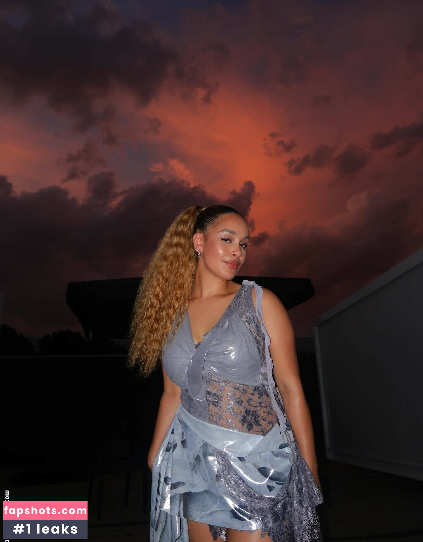 Jorja Smith gallery photo #35