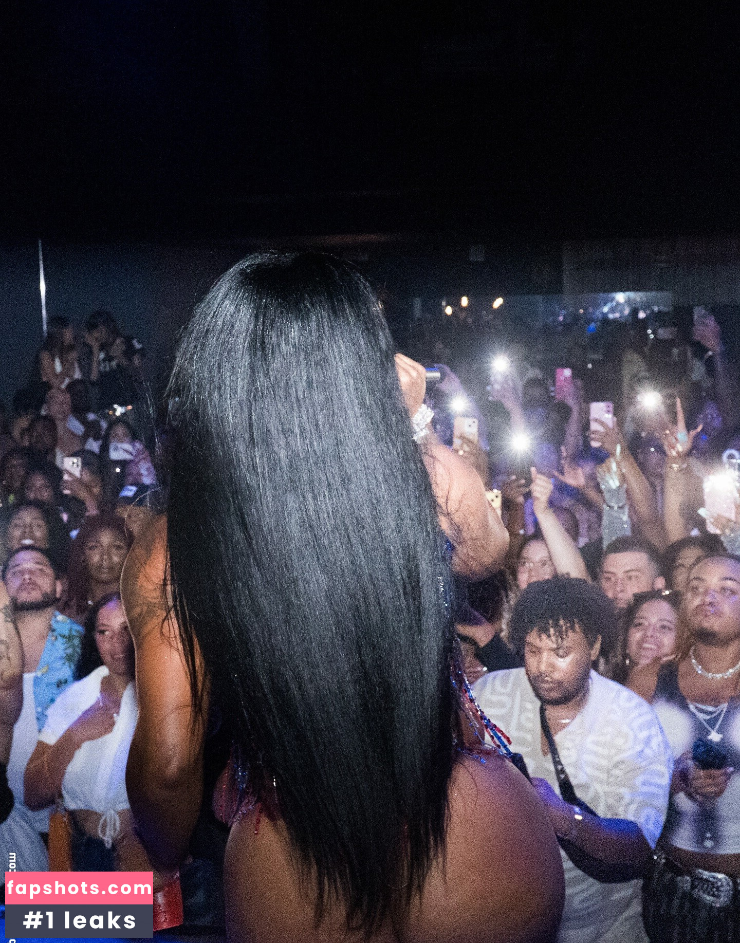 Joseline Hernandez gallery photo #22