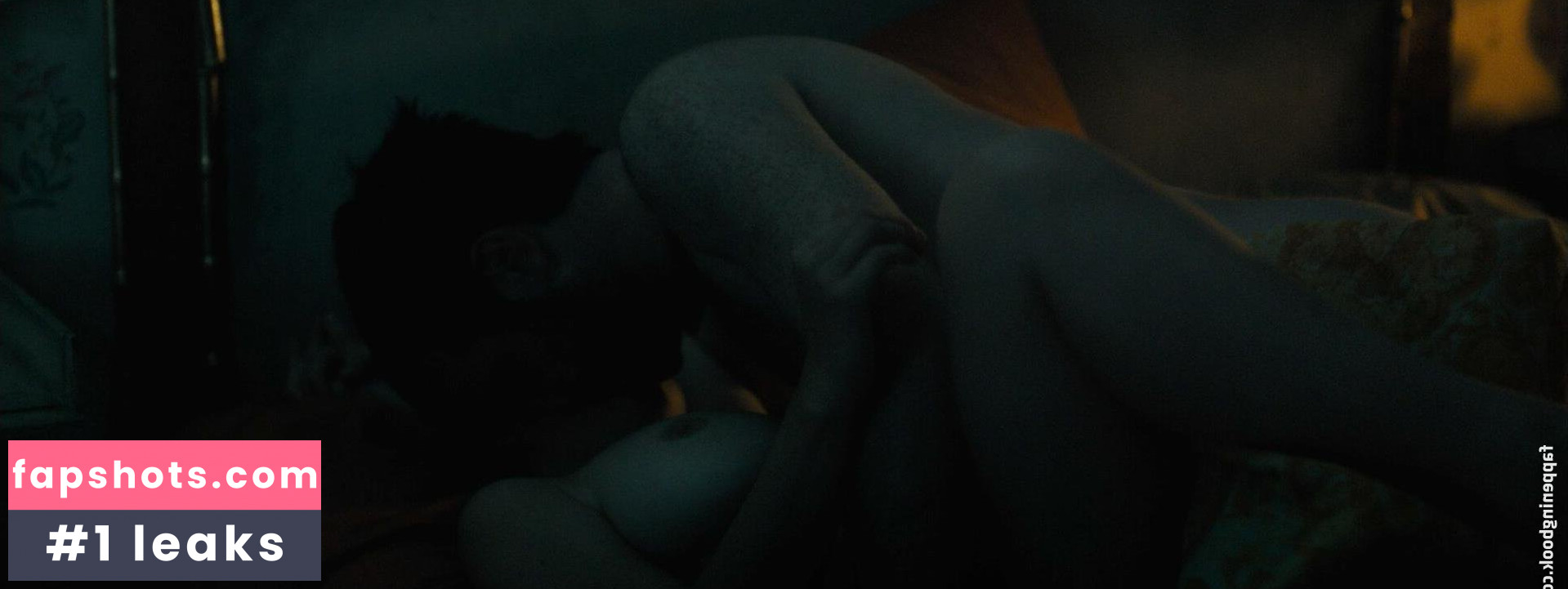 Joséphine de la Baume gallery photo #15