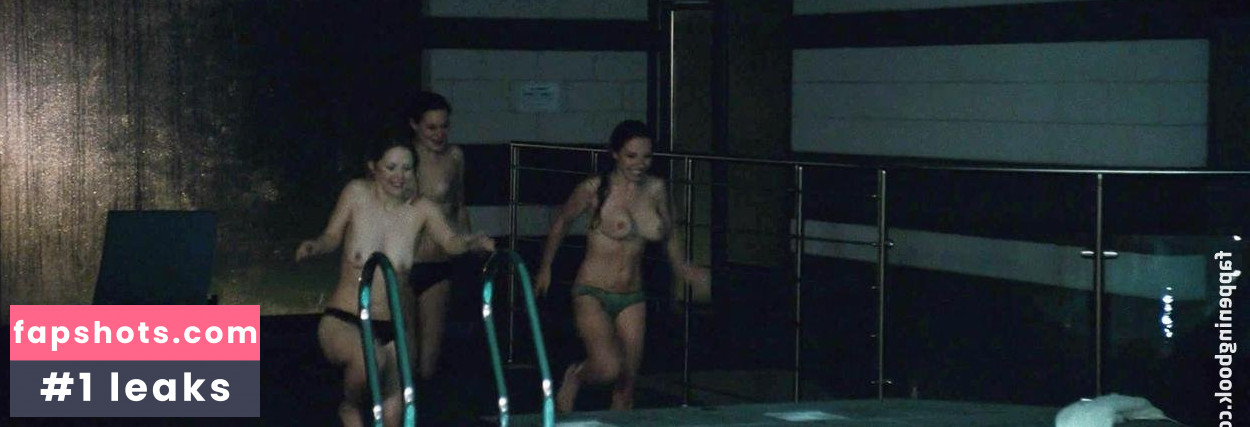 Joséphine de la Baume gallery photo #17