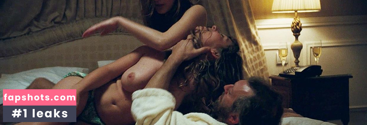 Joséphine de la Baume gallery photo #21