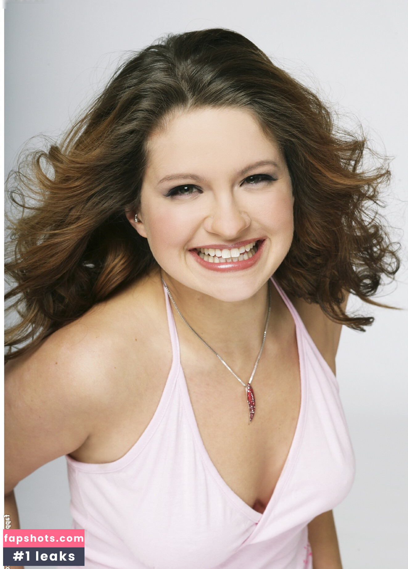 Josephine Schmidt gallery photo #5