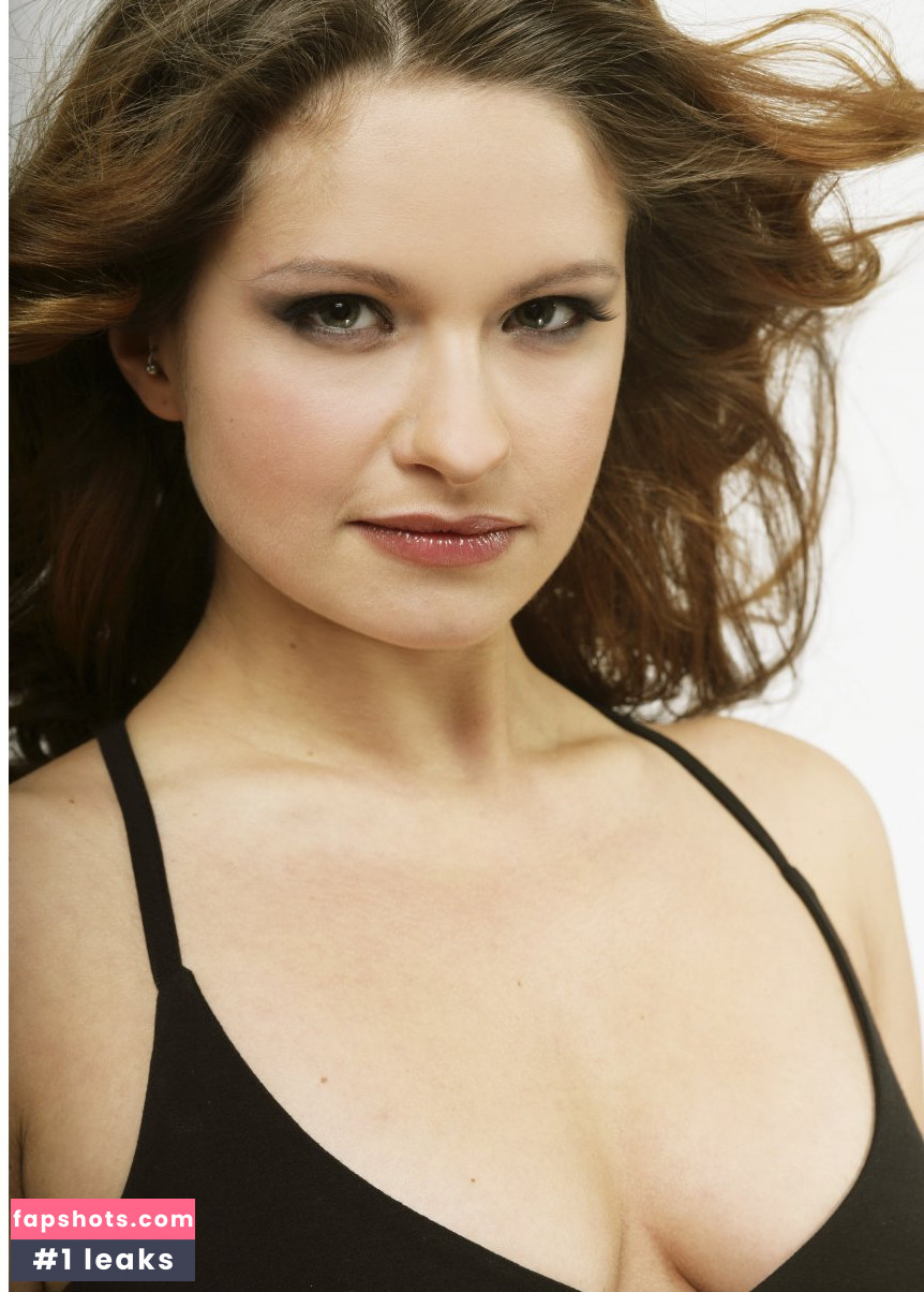 Josephine Schmidt gallery photo #48