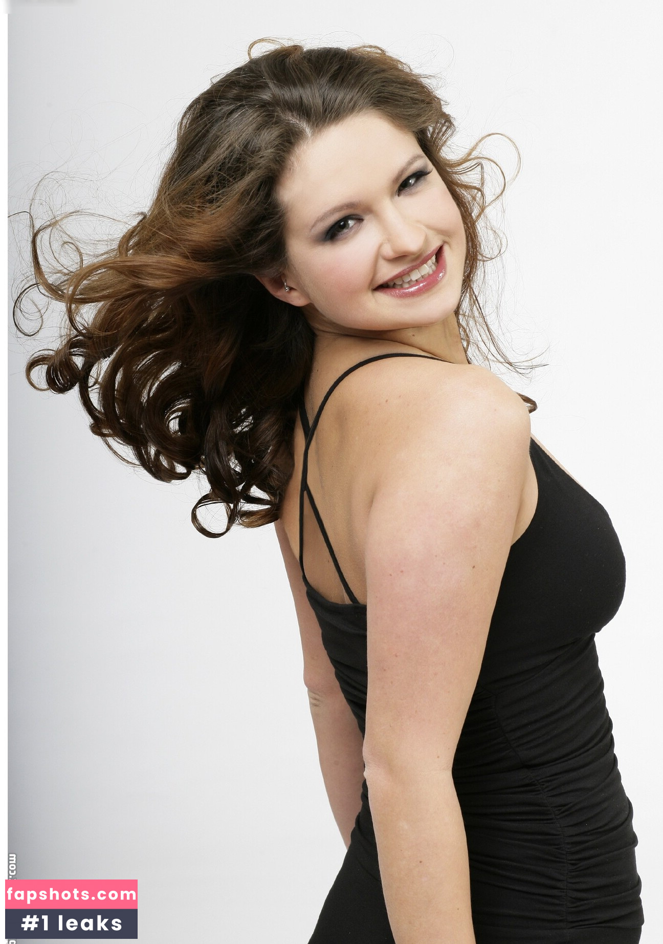 Josephine Schmidt gallery photo #8