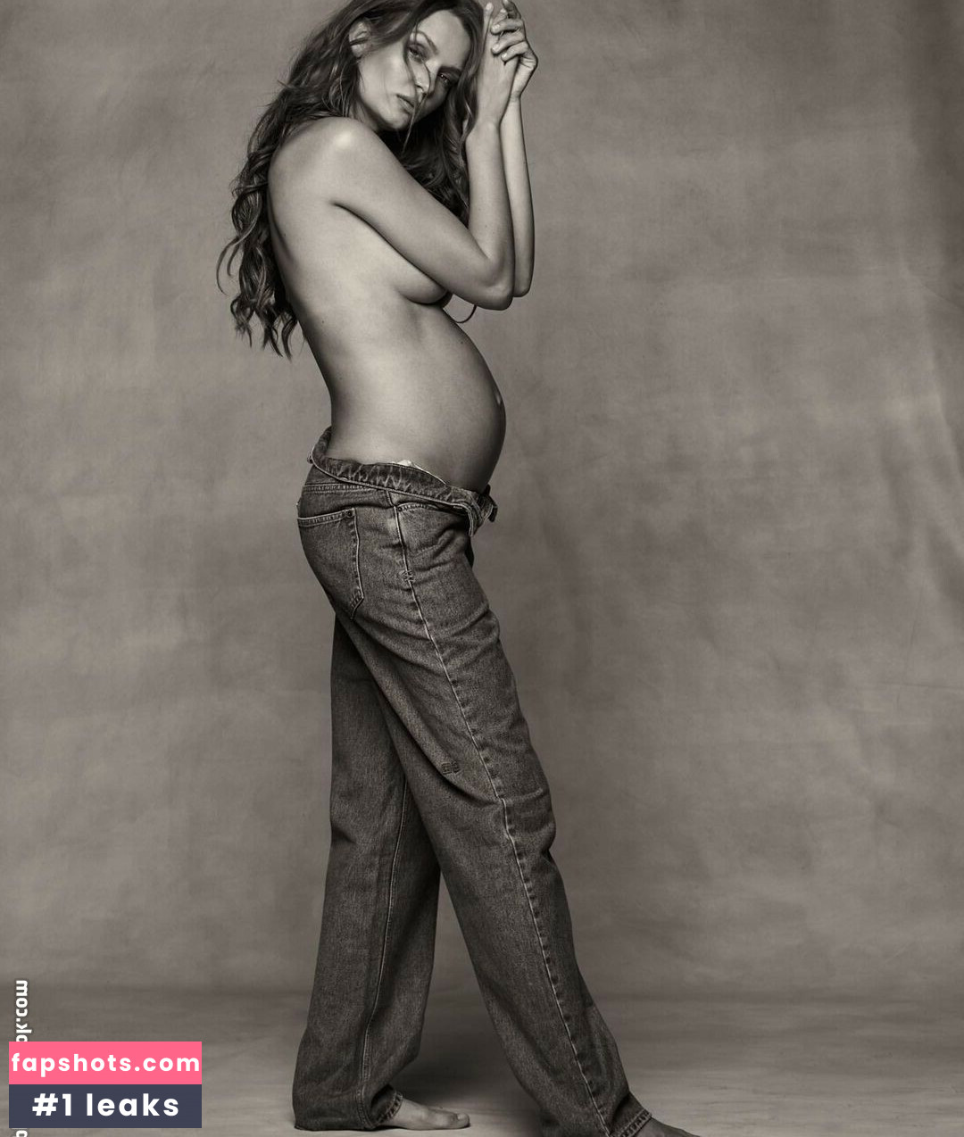 Josephine Skriver gallery photo #118