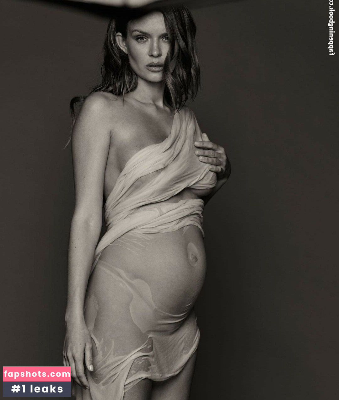 Josephine Skriver gallery photo #121