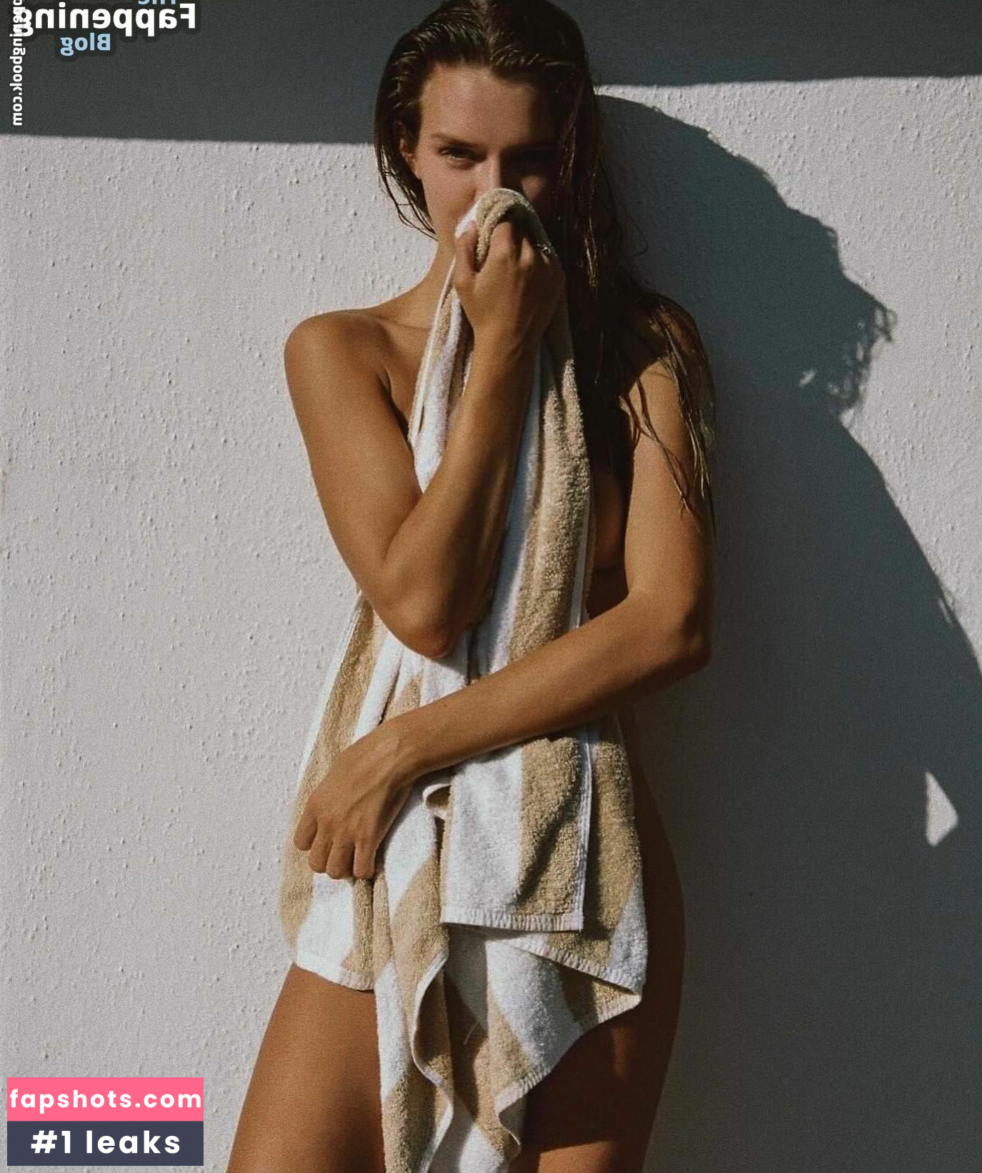 Josephine Skriver gallery photo #135