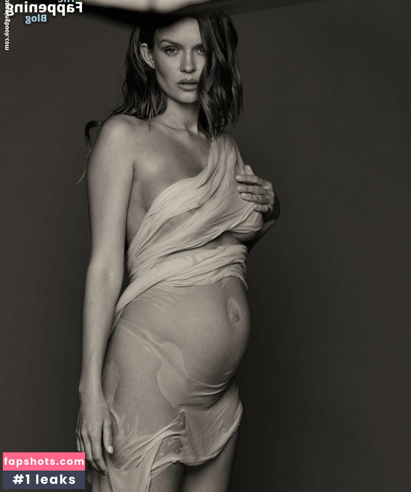 Josephine Skriver gallery photo #151