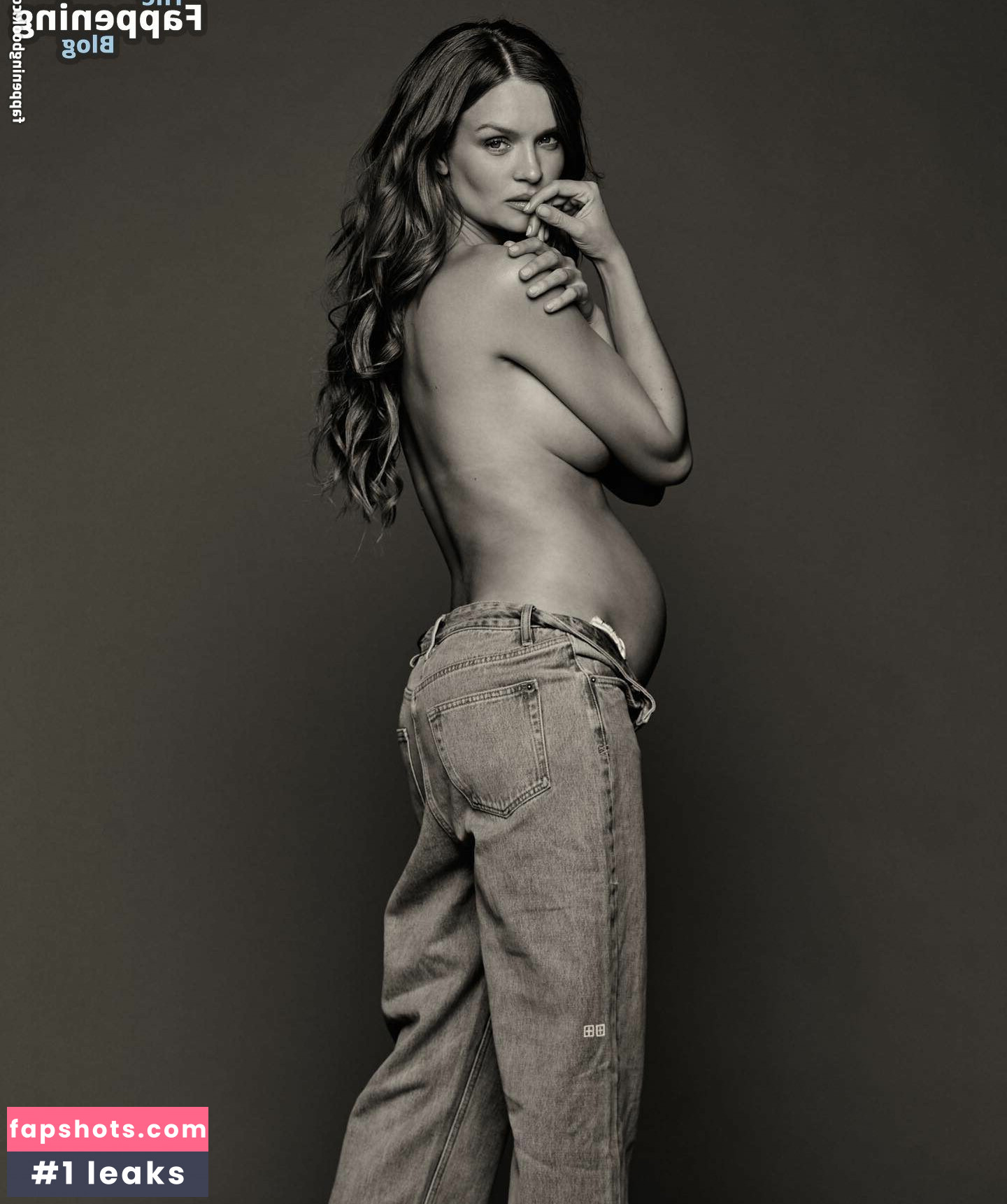 Josephine Skriver gallery photo #156