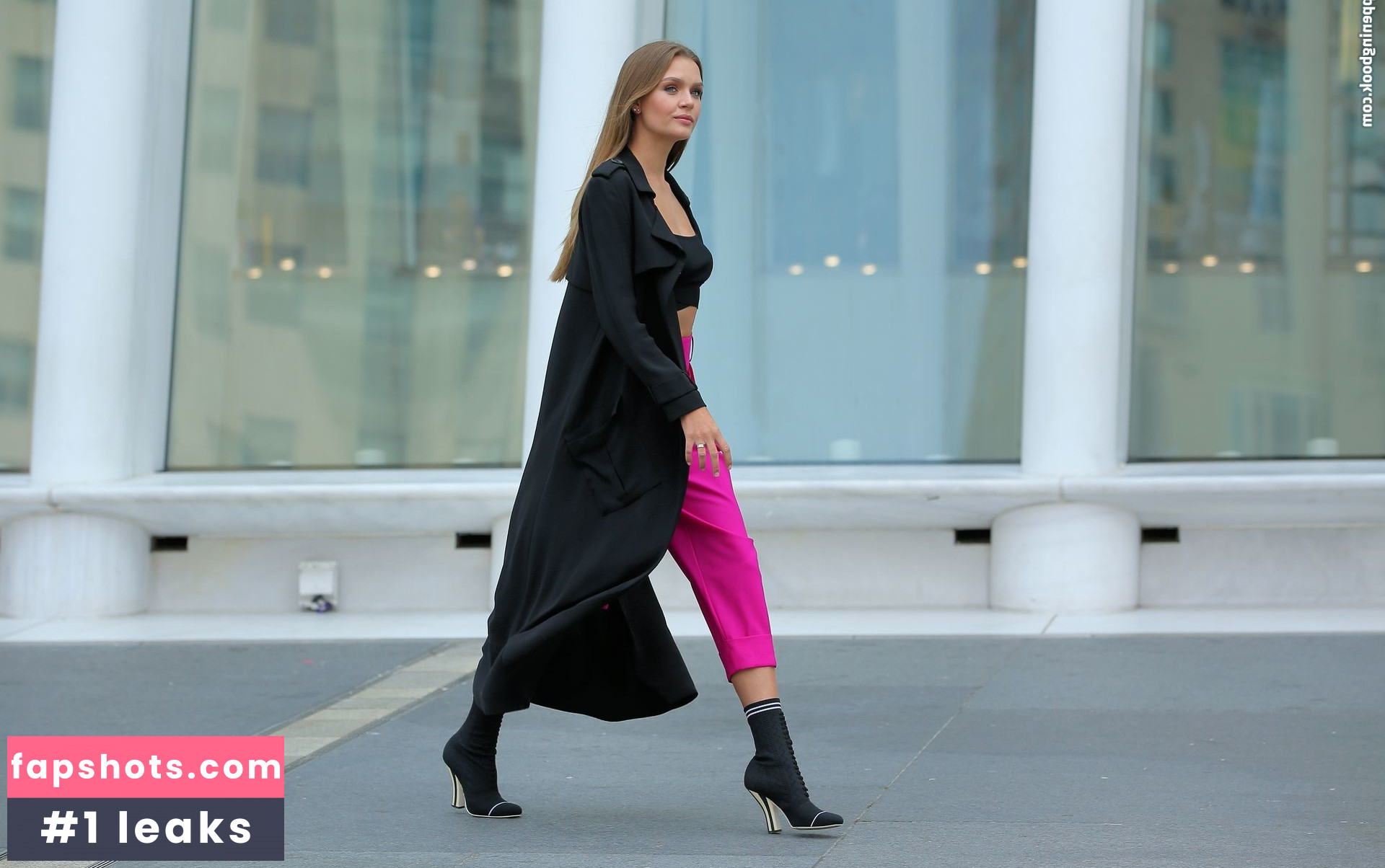 Josephine Skriver gallery photo #462