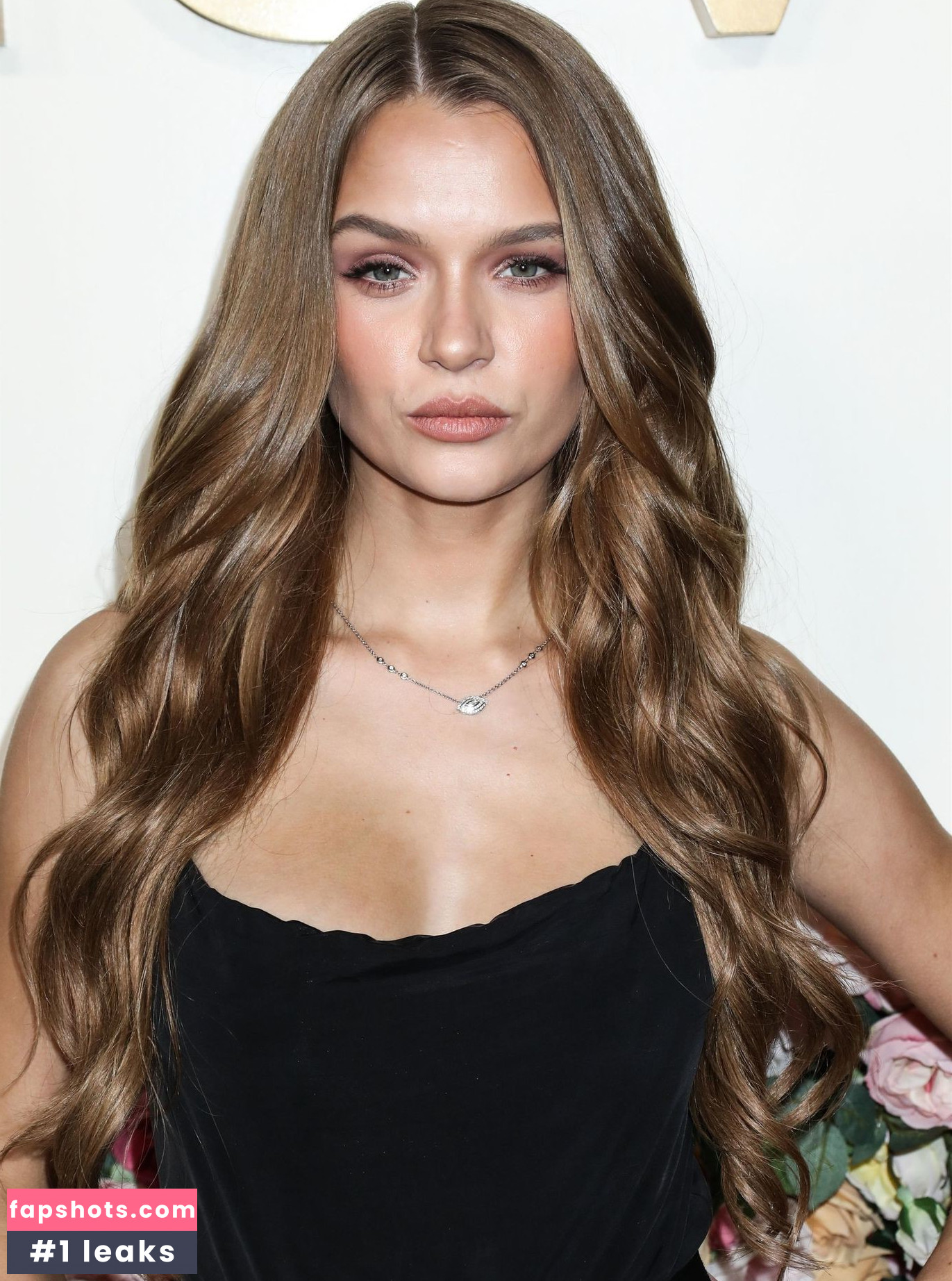 Josephine Skriver gallery photo #494
