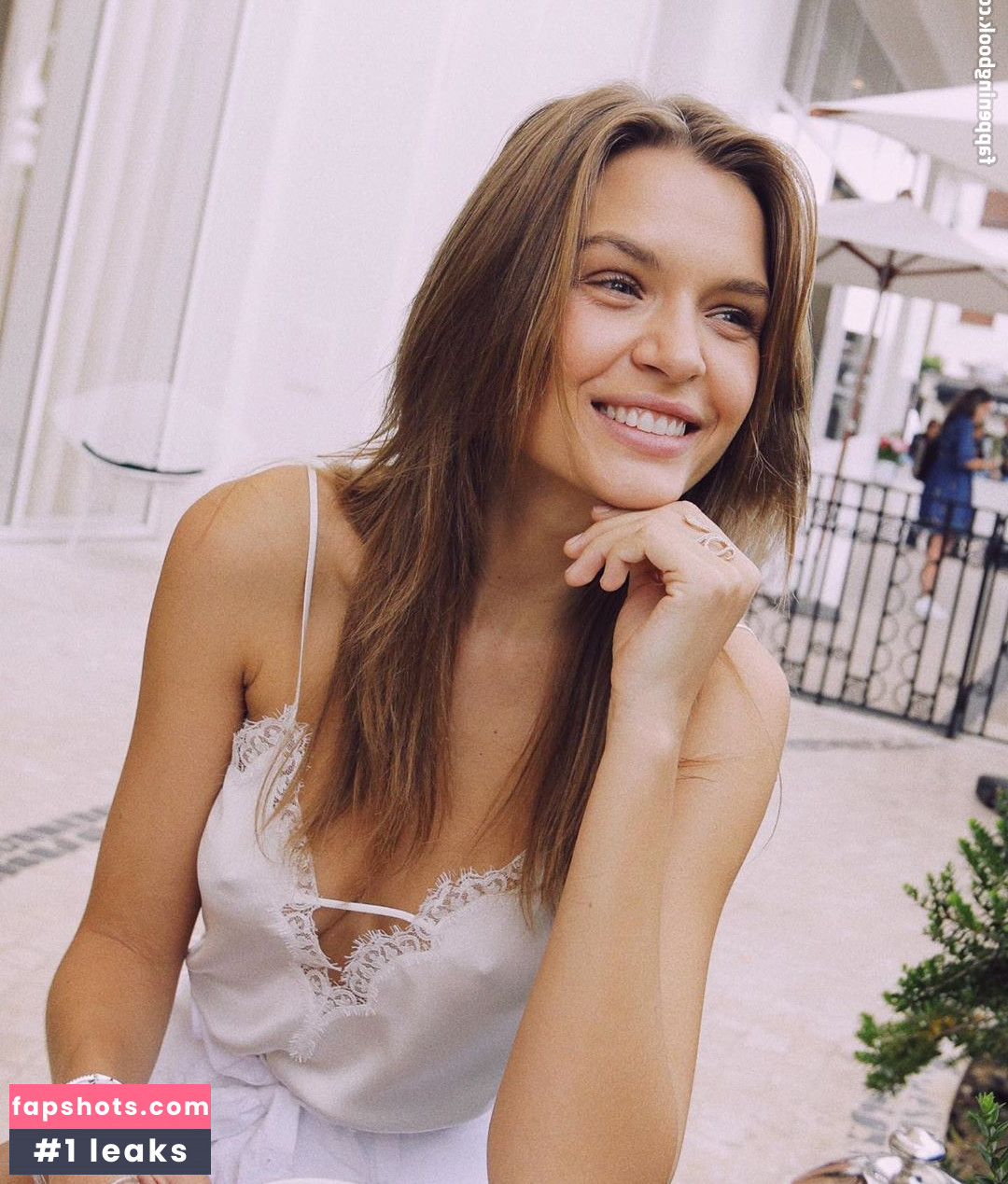 Josephine Skriver gallery photo #513