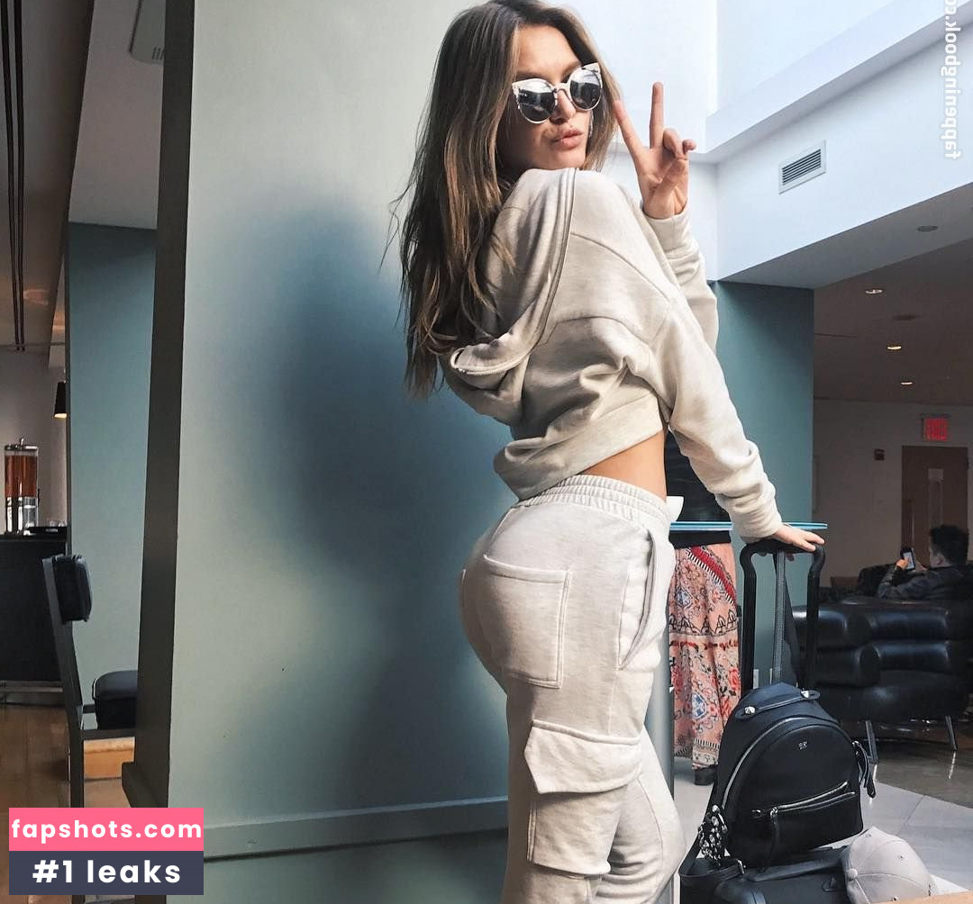 Josephine Skriver gallery photo #608