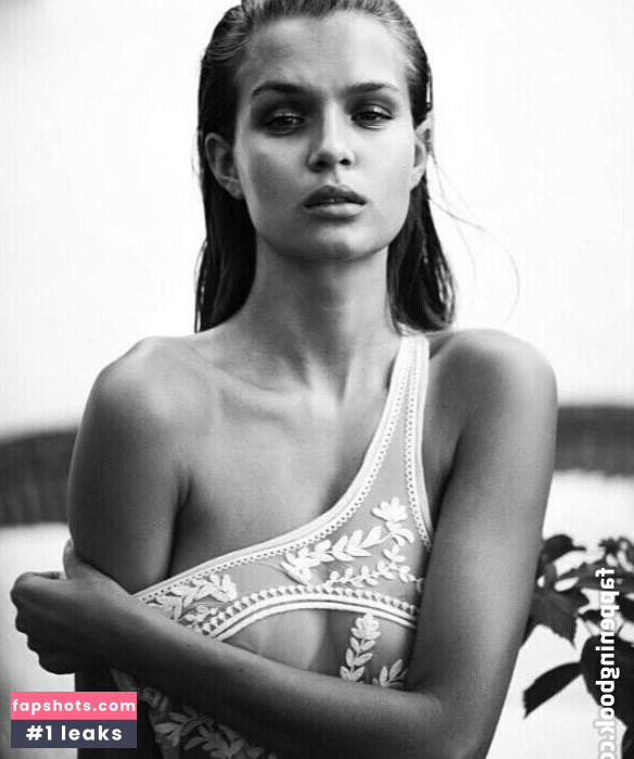 Josephine Skriver gallery photo #70