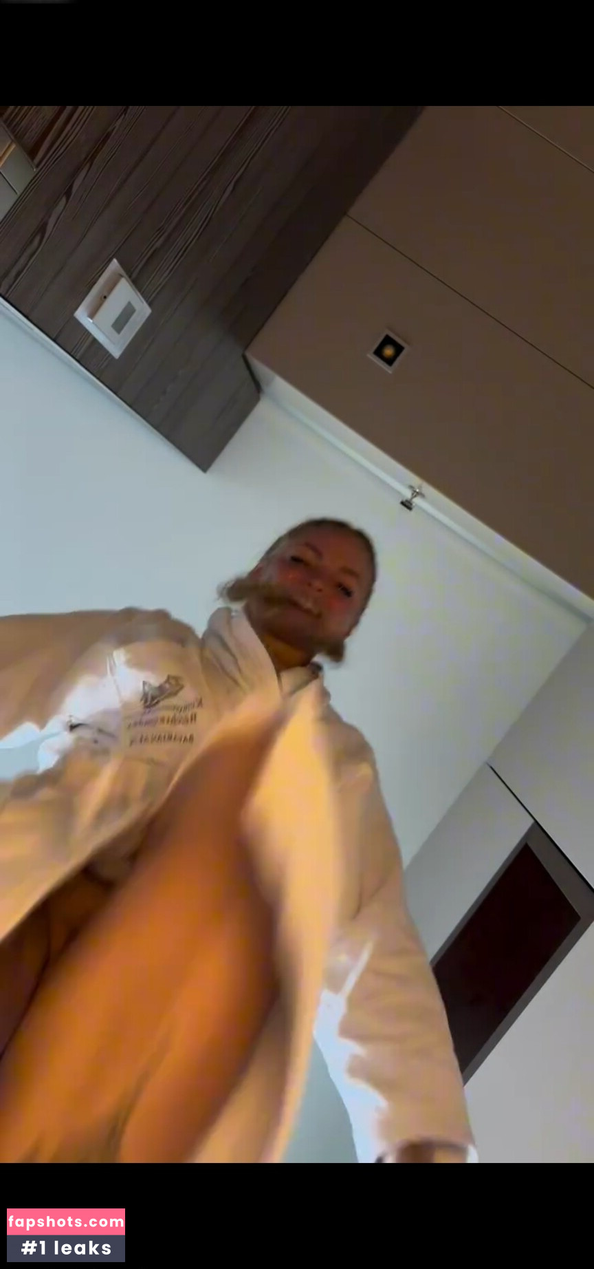 Josephine Welsch gallery photo #23