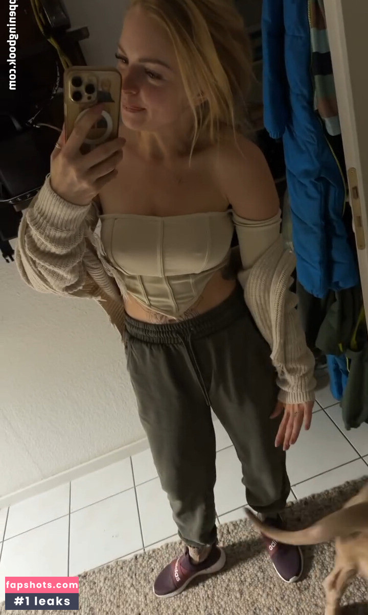 Josephine Welsch gallery photo #59