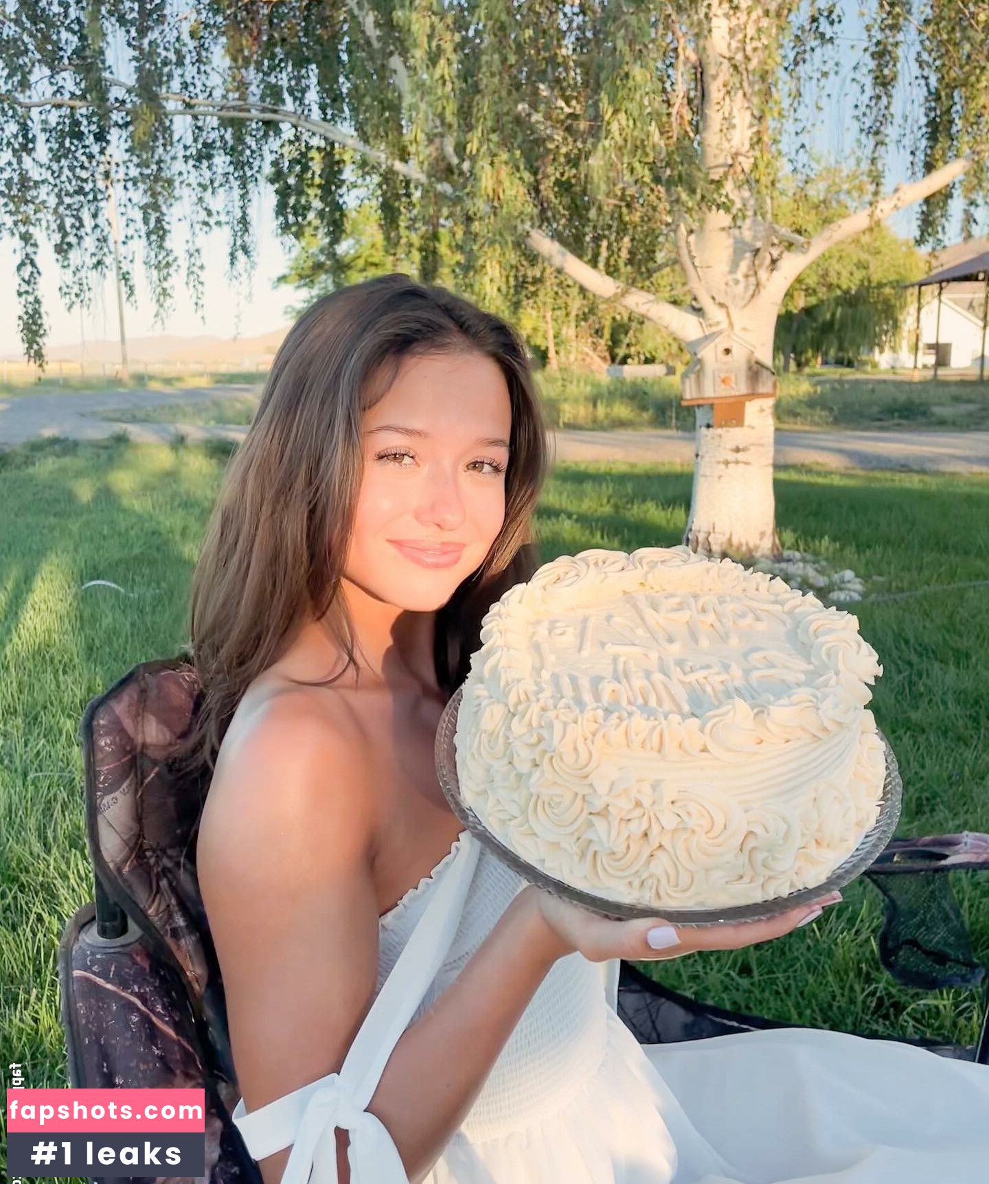 Josie Conely gallery photo #24