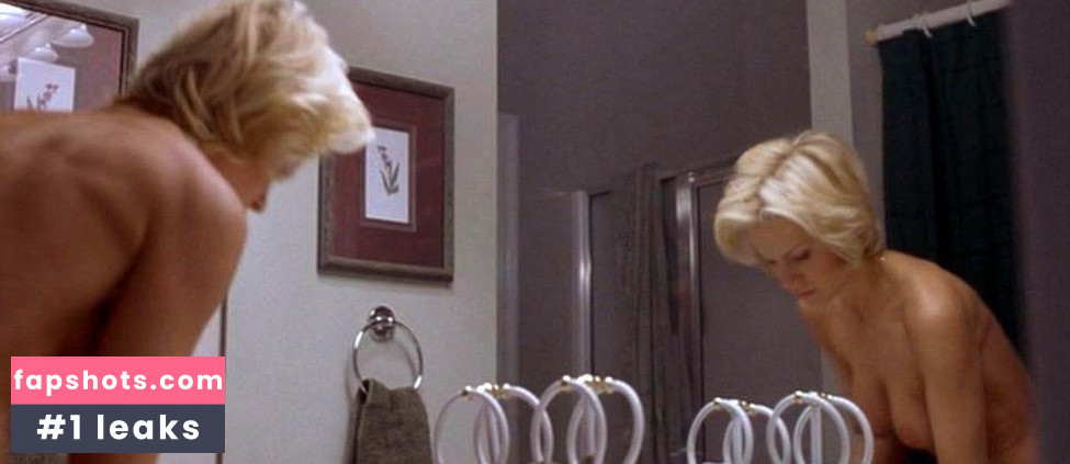 Josie Davis gallery photo #18