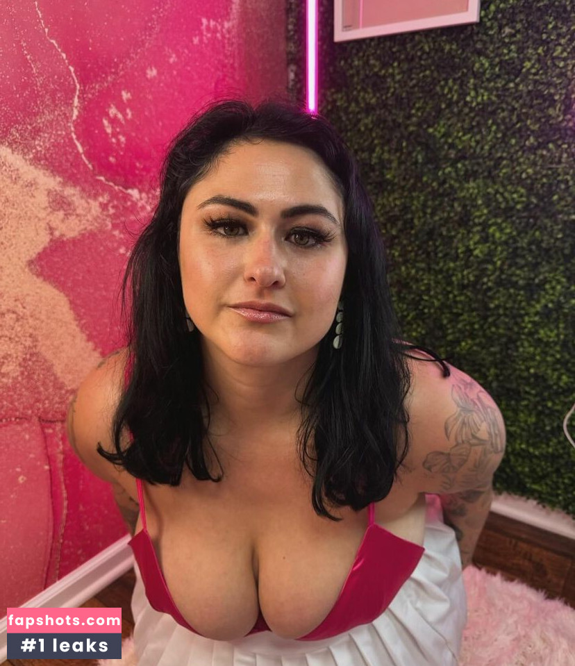 Josie Jaxxon gallery photo #11