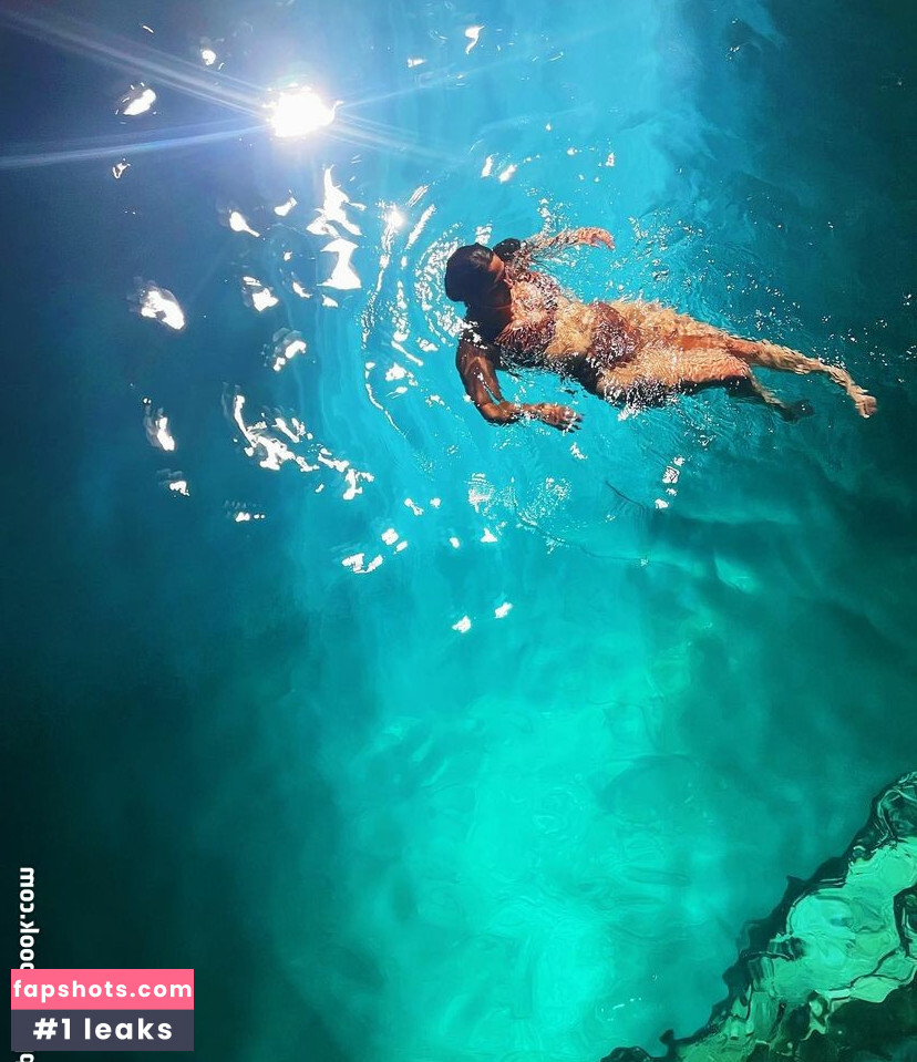 Josie Jaxxon gallery photo #3