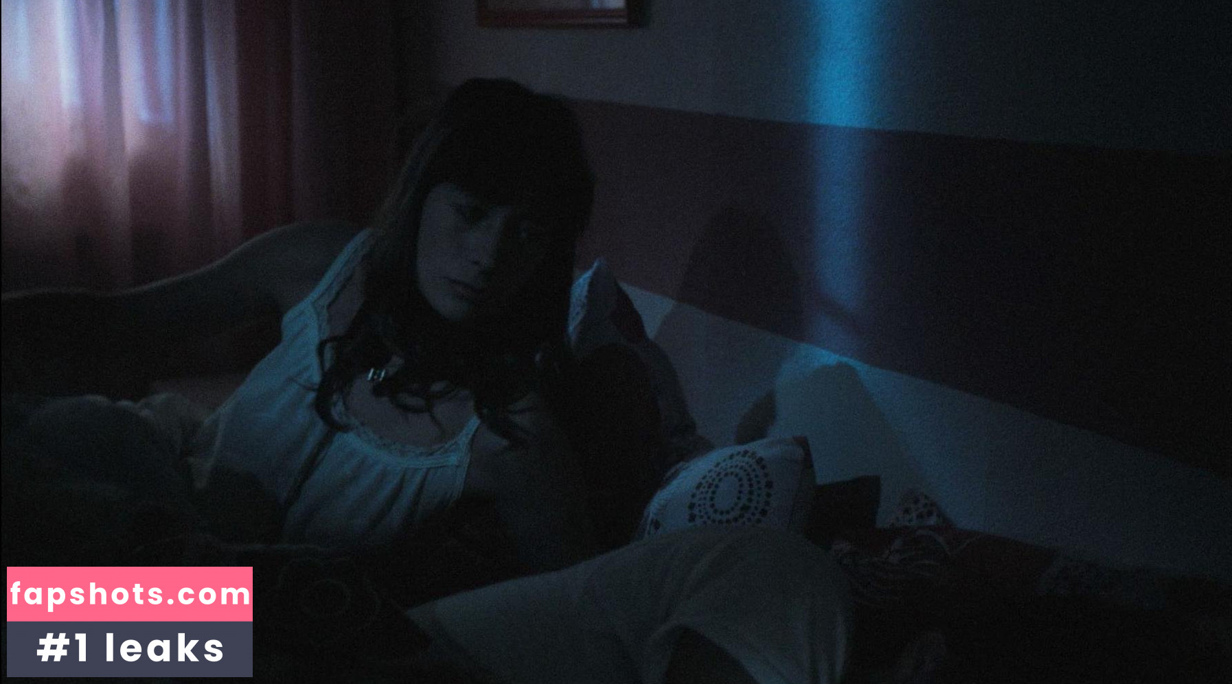 Josine van Dalsum nude babe gallery