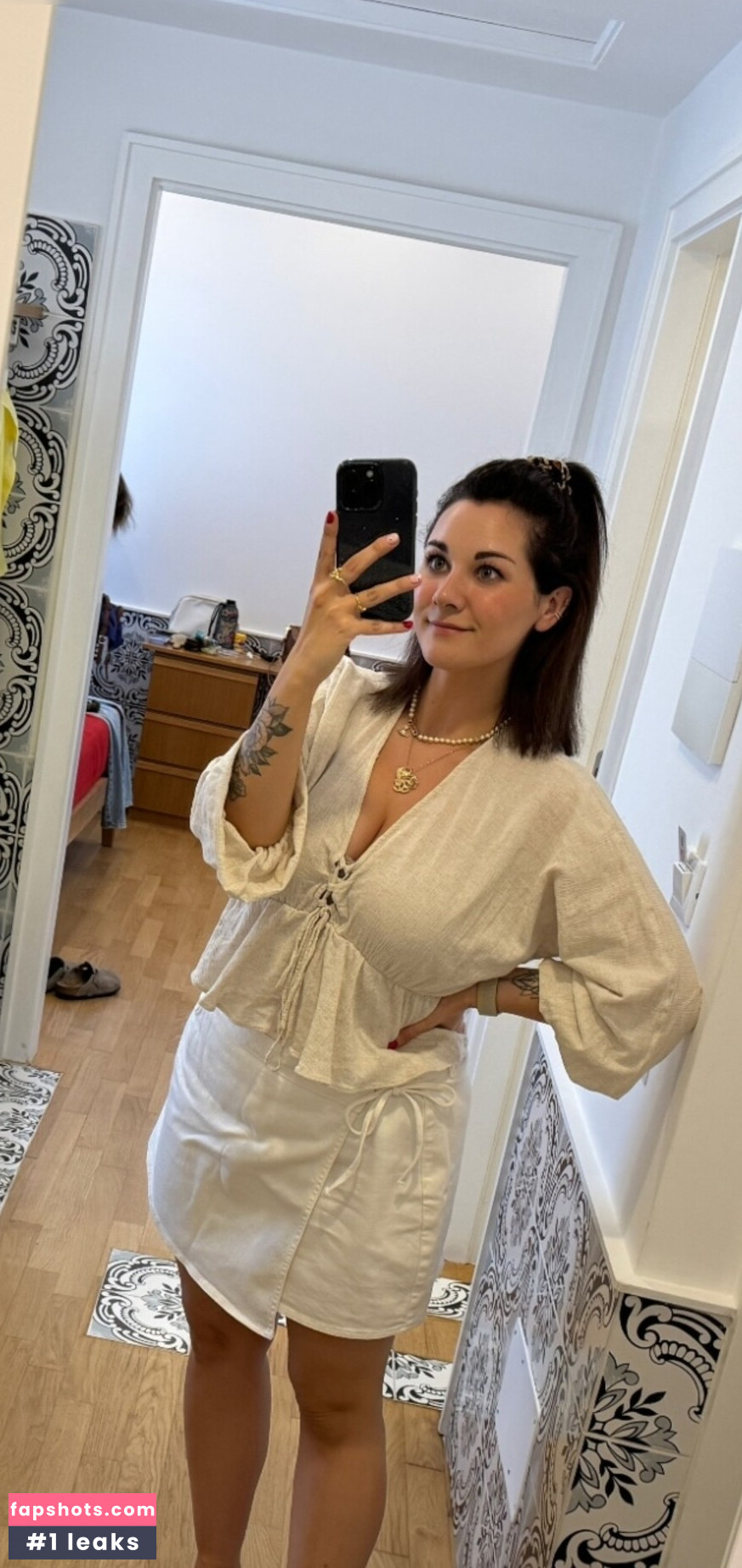 Joulischka gallery photo #3