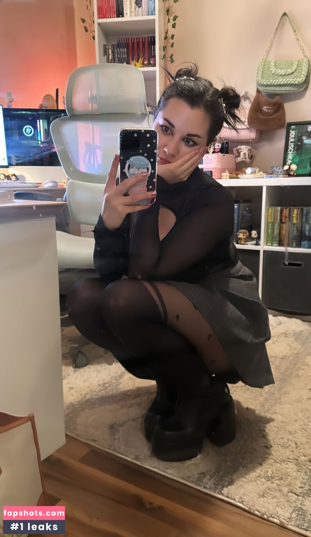 Joulischka gallery photo #7